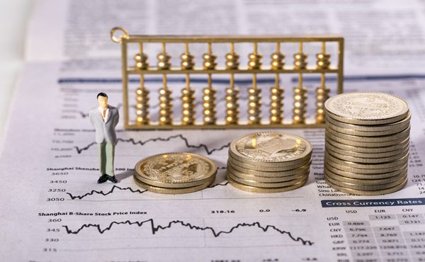 A股午评 | 沪指跌0.34%失守3600点 近期热门概念集体回调 算力概念逆势活跃