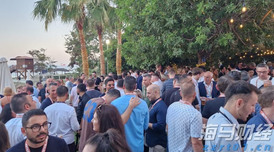 我市举办服务实体经济用工暨失业人员集中帮扶行动专场招聘会